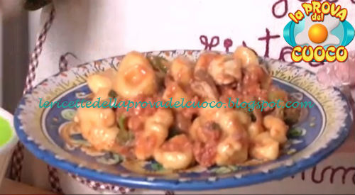 Gnocchi di patate con sugo di salsiccia ricetta Alessandra Spisni
