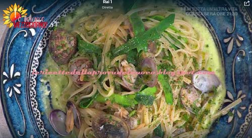 Linguine zucchine e vongole ricetta Antonella Ricci