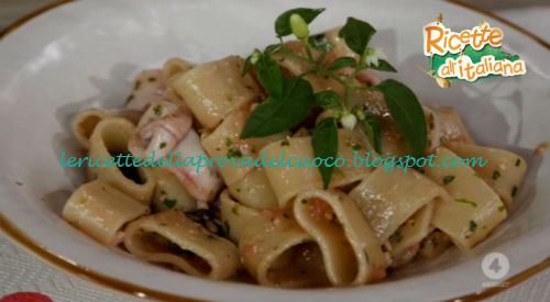 Ricette all'Italiana - Pasta con calamari e pesto alla siciliana ricetta Anna Moroni