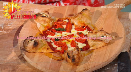 Pizza a stella di Natale ricetta Fulvio Marino