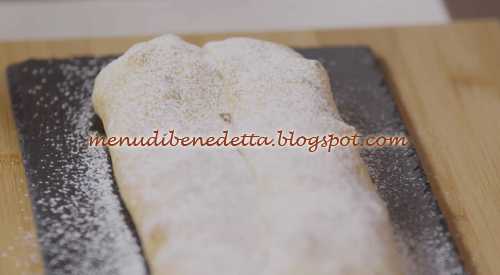 Strudel con salsa alla vaniglia ricetta Benedetta Rossi