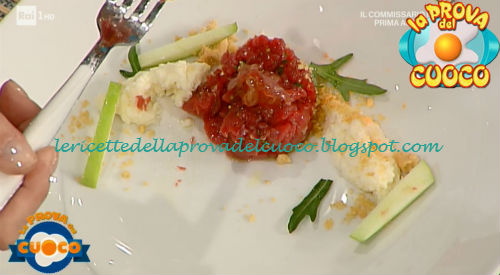 Tartare di fassona con crumble di taralli ricetta Ginevra Antonini da Prova del Cuoco