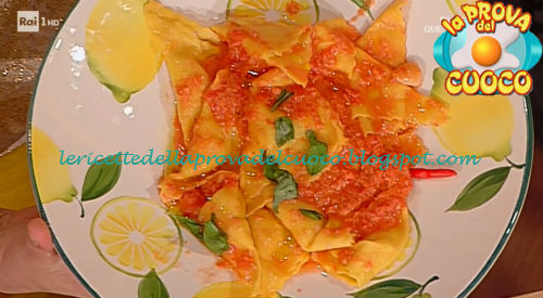Triangoli di patate e mortadella allo scarpariello ricetta Alessandra Spisni e Angelica Sepe